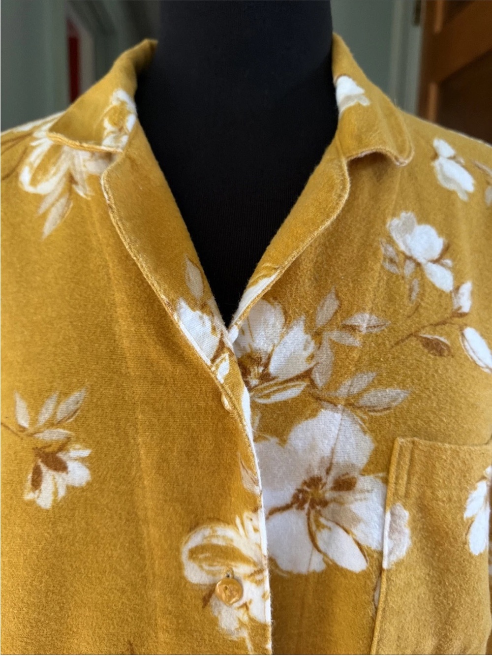 Garnet Hill Organic Cotton Heritage Flannel Pajamas Gold White Floral Sz Medium - Picture 11 of 15